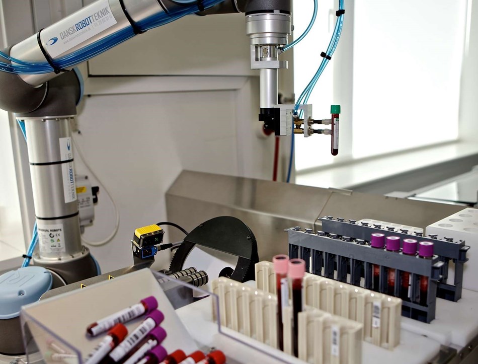 UR机器人協助Gentofte Hospital处理和分类血液样本